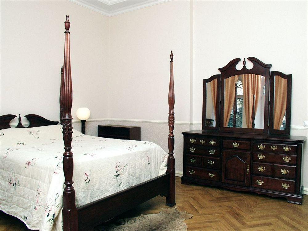 Hôtel Pecherskie Lipki à Kiev Extérieur photo